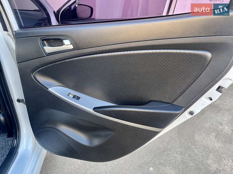 Седан Hyundai Accent 2016 в Одессе