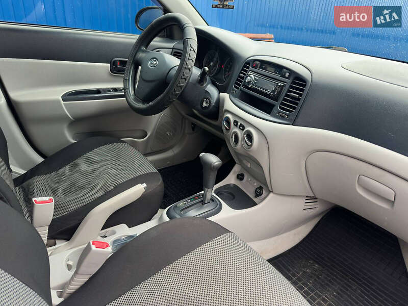 Седан Hyundai Accent 2007 в Ржищеве