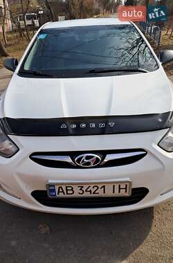 Hyundai Accent 2012