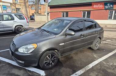 Hyundai Accent 2010