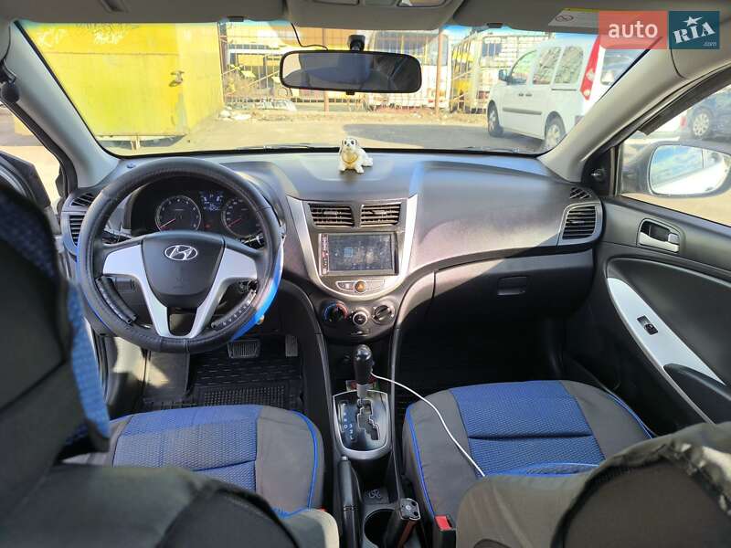 Седан Hyundai Accent 2011 в Чернигове