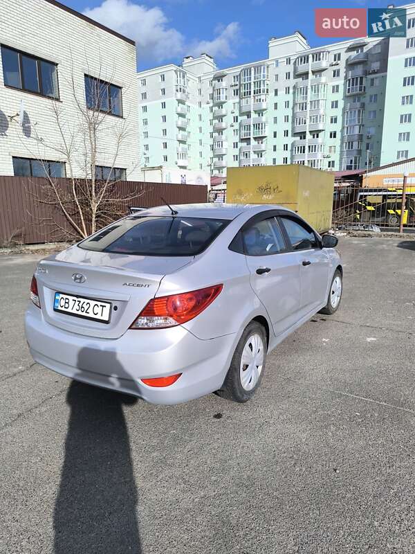 Седан Hyundai Accent 2011 в Чернигове