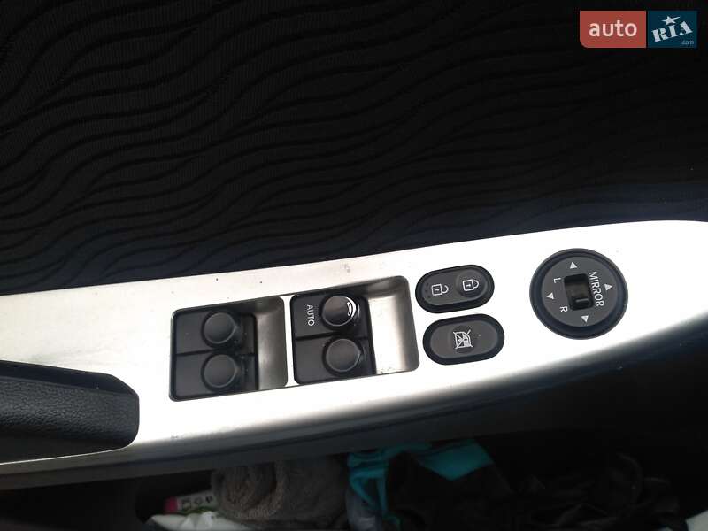 Hyundai Accent 2012