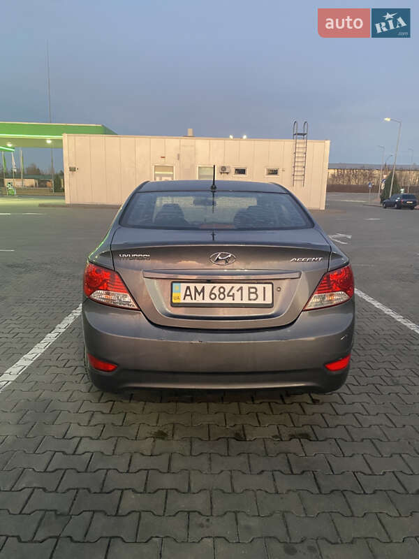 Седан Hyundai Accent 2014 в Житомирі