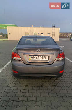 Седан Hyundai Accent 2014 в 