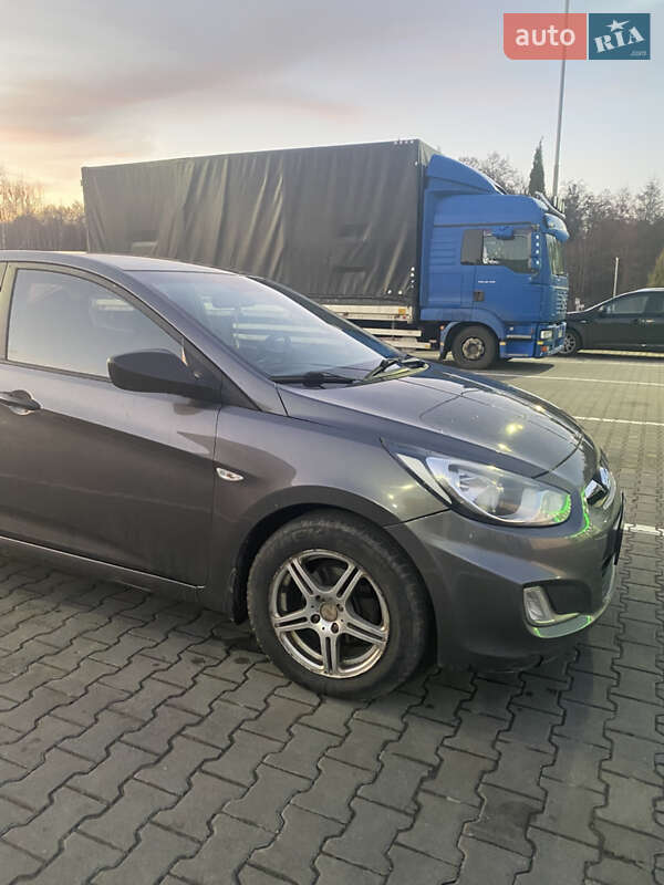 Седан Hyundai Accent 2014 в Житомирі