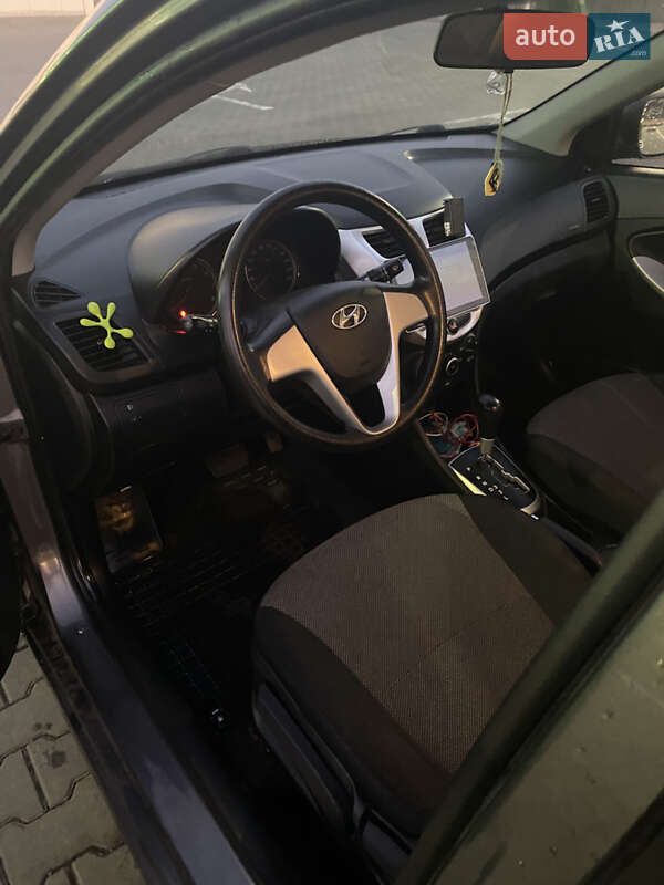 Седан Hyundai Accent 2014 в Житомирі
