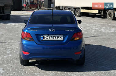 Седан Hyundai Accent 2012 в Львові