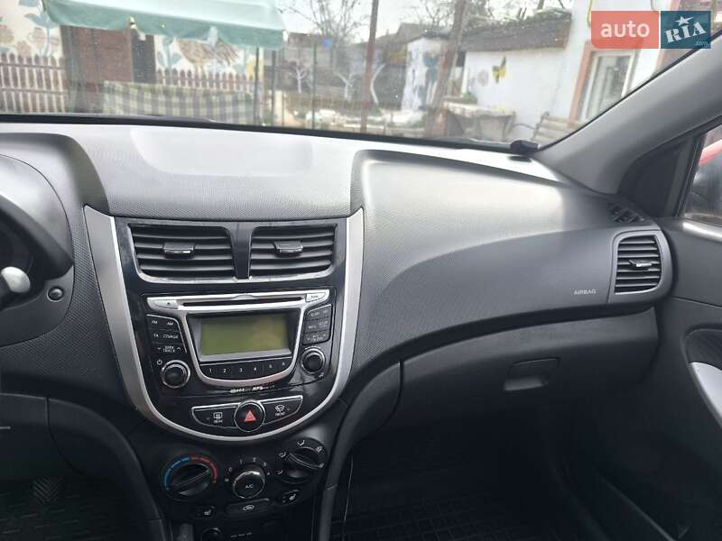 Седан Hyundai Accent 2012 в Николаеве фото 21 Седан Hyundai Accent 2012 в Николаеве