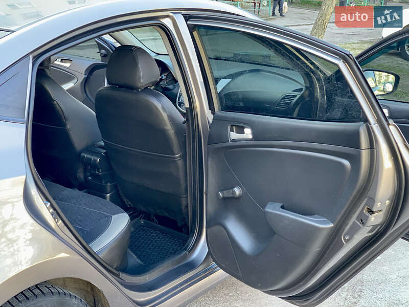 Седан Hyundai Accent 2011 в Коростені фото 4 Седан Hyundai Accent 2011 в Коростені
