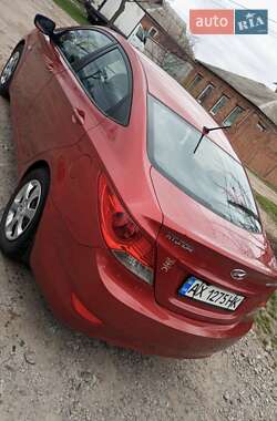 Седан Hyundai Accent 2013 в 