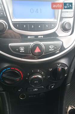 Седан Hyundai Accent 2013 в Рівному