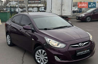 Hyundai Accent 2011 Hyundai Accent 2011