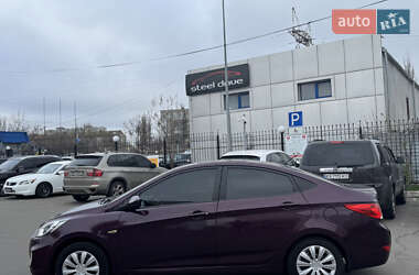 Седан Hyundai Accent 2011 в 