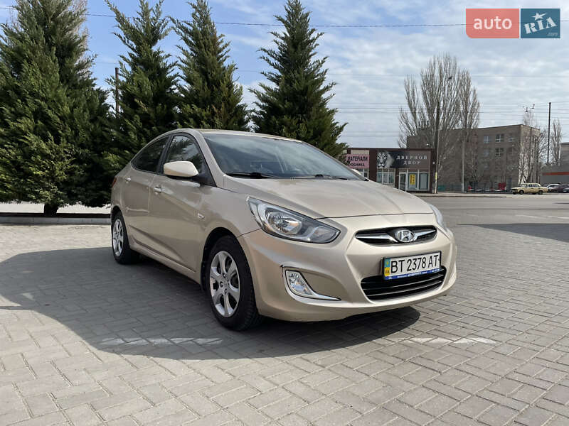 Седан Hyundai Accent 2011 в 