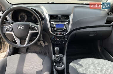 Седан Hyundai Accent 2011 в 