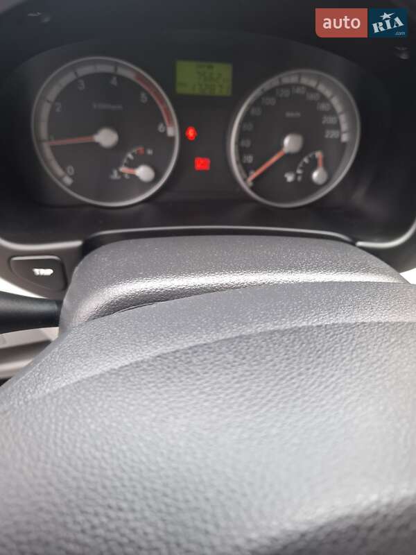 Седан Hyundai Accent 2008 в Чернигове