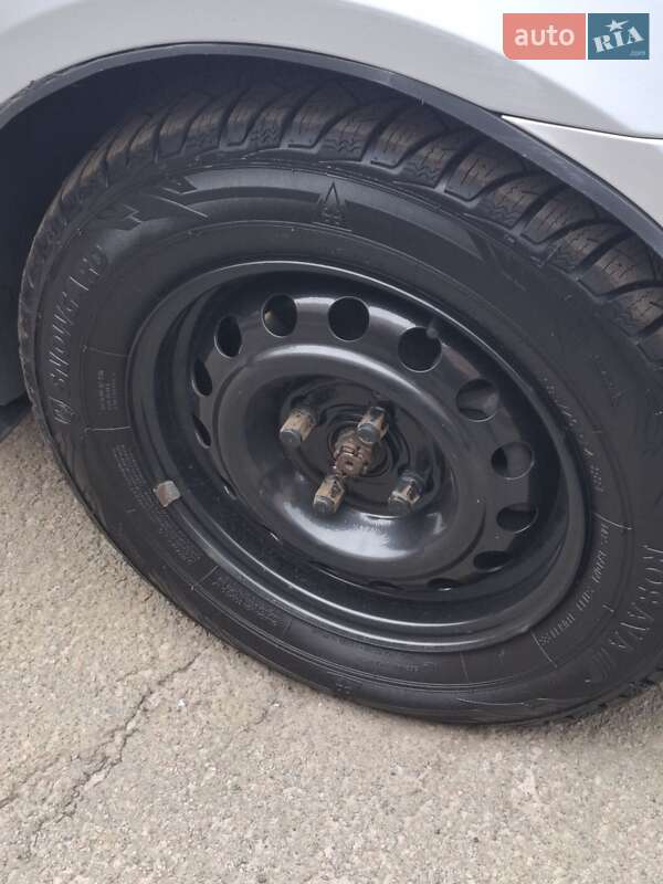 Седан Hyundai Accent 2008 в Чернигове