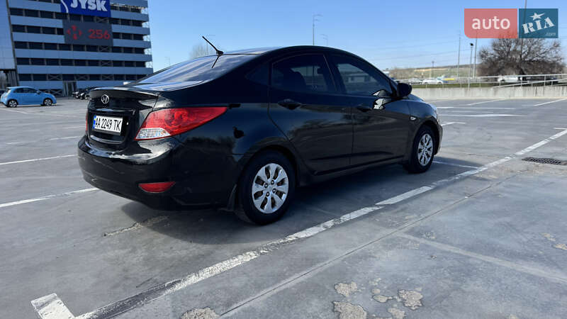 Седан Hyundai Accent 2018 в Киеве