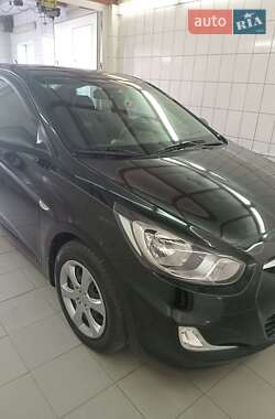 Седан Hyundai Accent 2011 в 