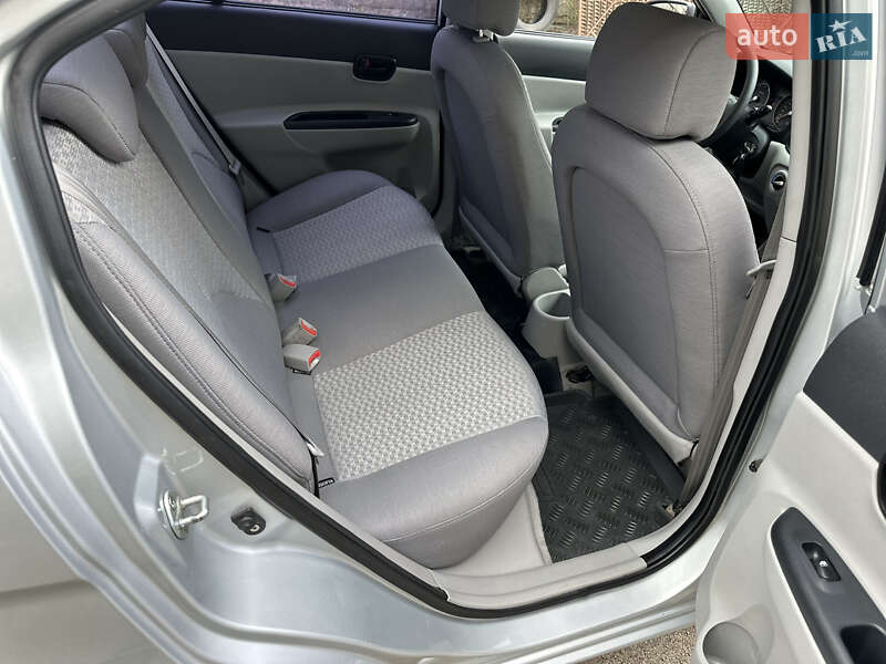 Седан Hyundai Accent 2009 в Запорожье