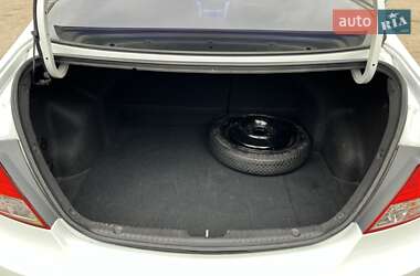 Седан Hyundai Accent 2013 в 