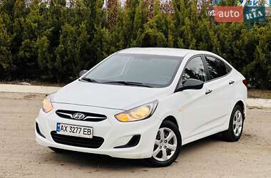 Седан Hyundai Accent 2013 в 