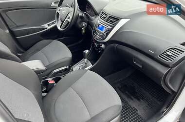 Седан Hyundai Accent 2013 в 