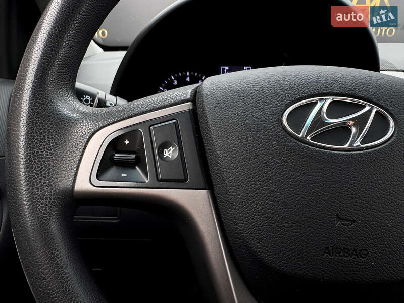 Седан Hyundai Accent 2016 в Киеве