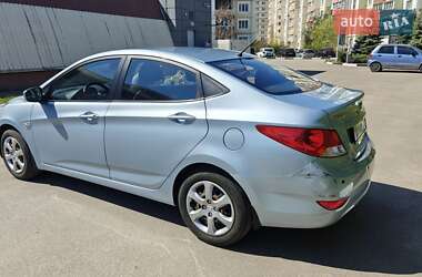 Седан Hyundai Accent 2011 в 