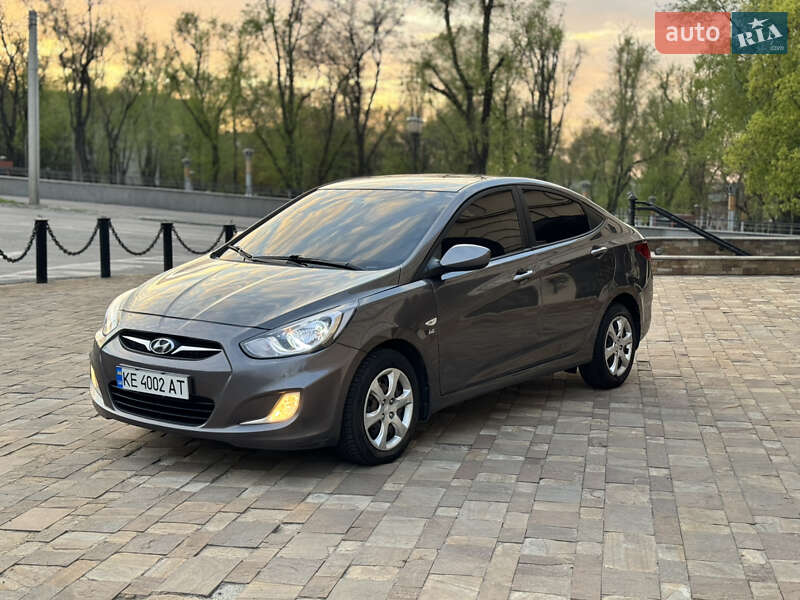 Седан Hyundai Accent 2013 в 