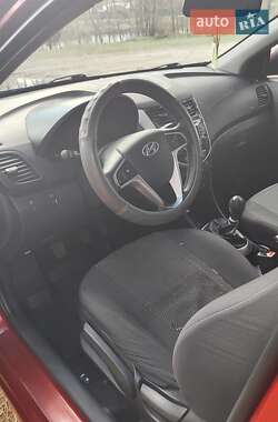 Седан Hyundai Accent 2013 в 