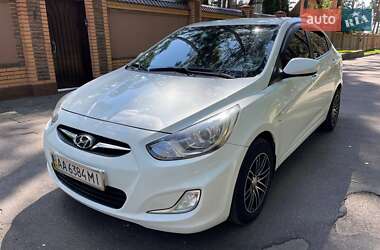Hyundai Accent 2012 Hyundai Accent 2012