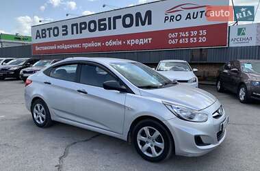 Седан Hyundai Accent 2011 в 