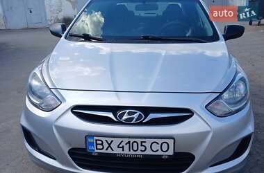 Hyundai Accent 2012 Hyundai Accent 2012