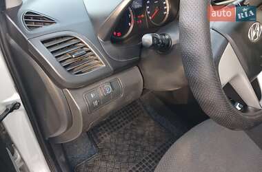 Седан Hyundai Accent 2012 в 