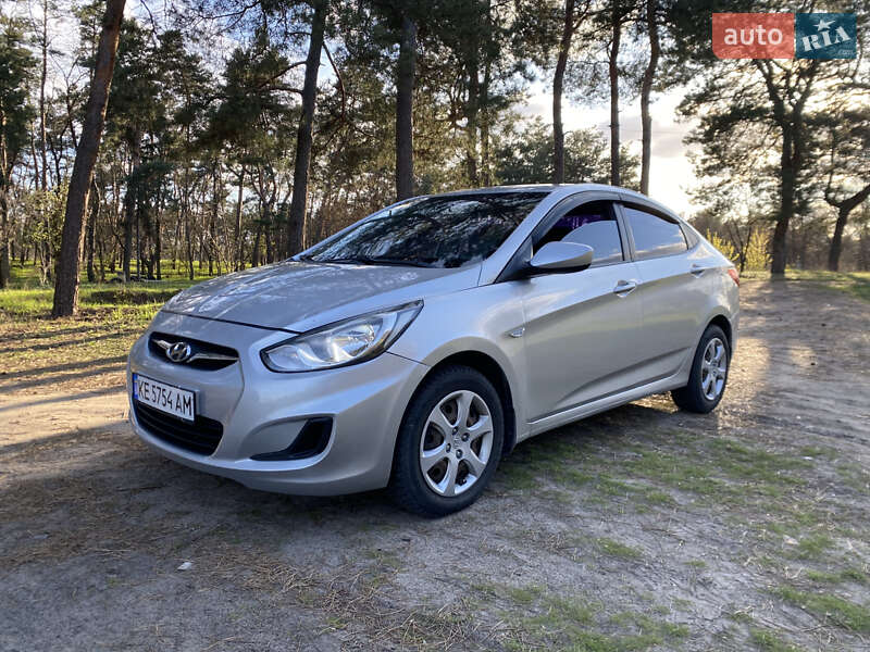 Седан Hyundai Accent 2011 в 