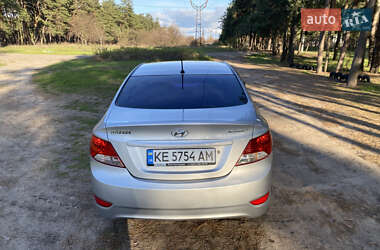 Седан Hyundai Accent 2011 в 