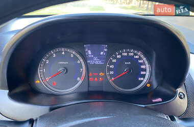 Седан Hyundai Accent 2011 в 