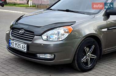 Седан Hyundai Accent 2010 в 