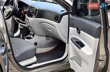 Седан Hyundai Accent 2010 в 