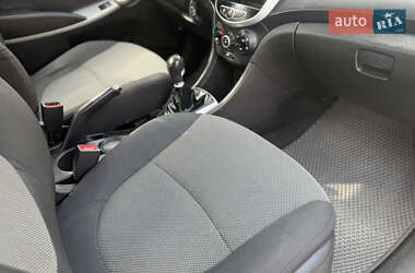 Седан Hyundai Accent 2011 в 