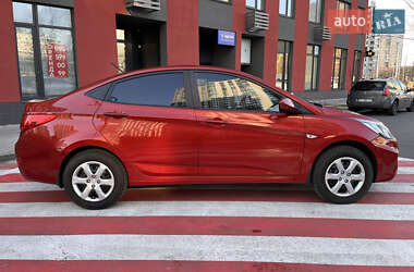 Седан Hyundai Accent 2011 в Киеве