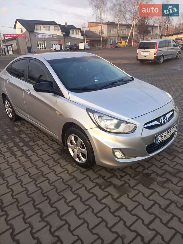 Hyundai Accent 2011