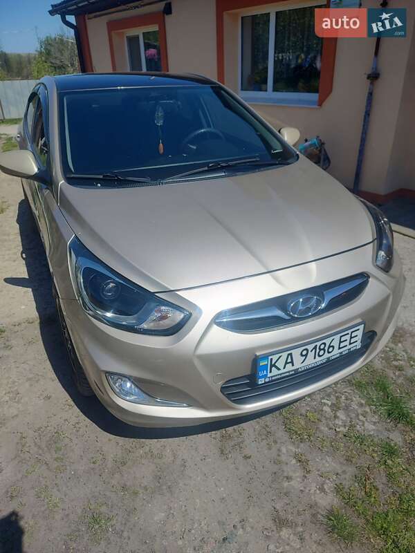 Седан Hyundai Accent 2012 в 