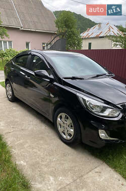 Hyundai Accent 2012 Hyundai Accent 2012