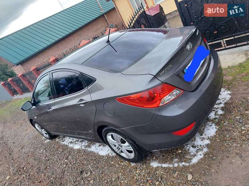 Седан Hyundai Accent 2012 в Львове