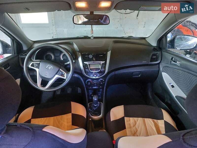 Седан Hyundai Accent 2012 в Львове