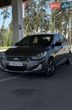 Hyundai Accent 2013 Hyundai Accent 2013