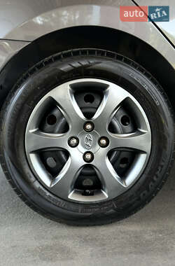 Седан Hyundai Accent 2013 в 
